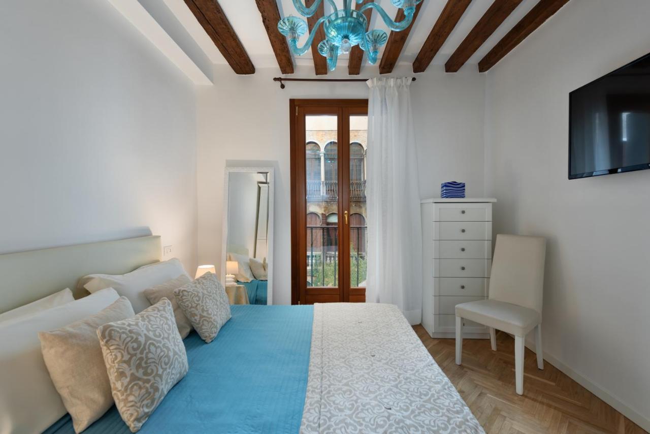 Casanova Fenice - Canal View Veneza Exterior foto