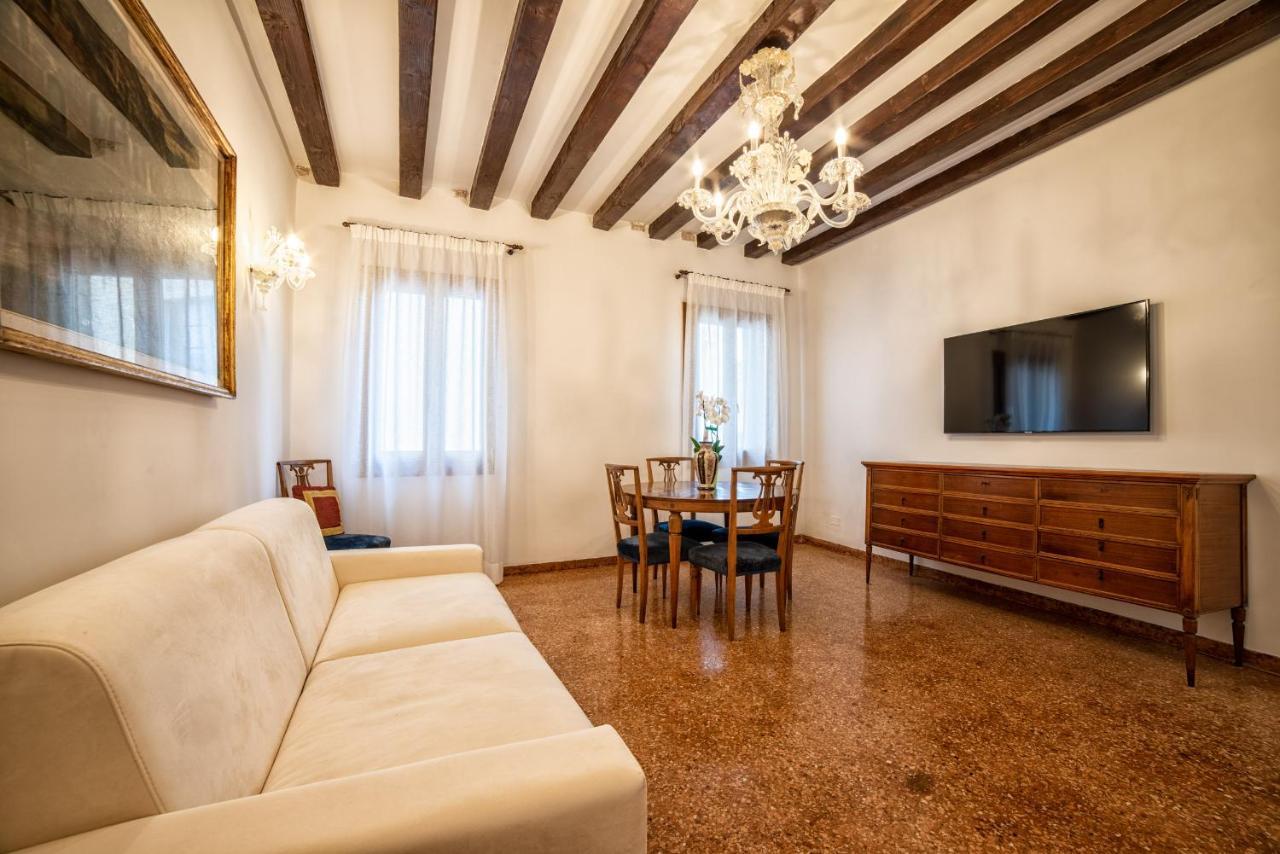 Casanova Fenice - Canal View Veneza Exterior foto
