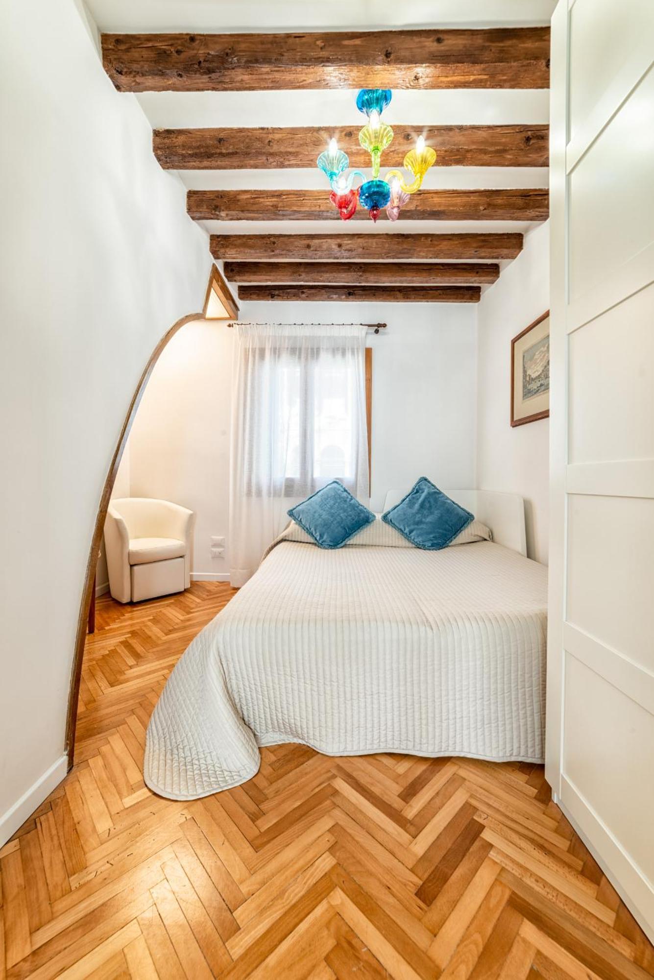 Casanova Fenice - Canal View Veneza Quarto foto